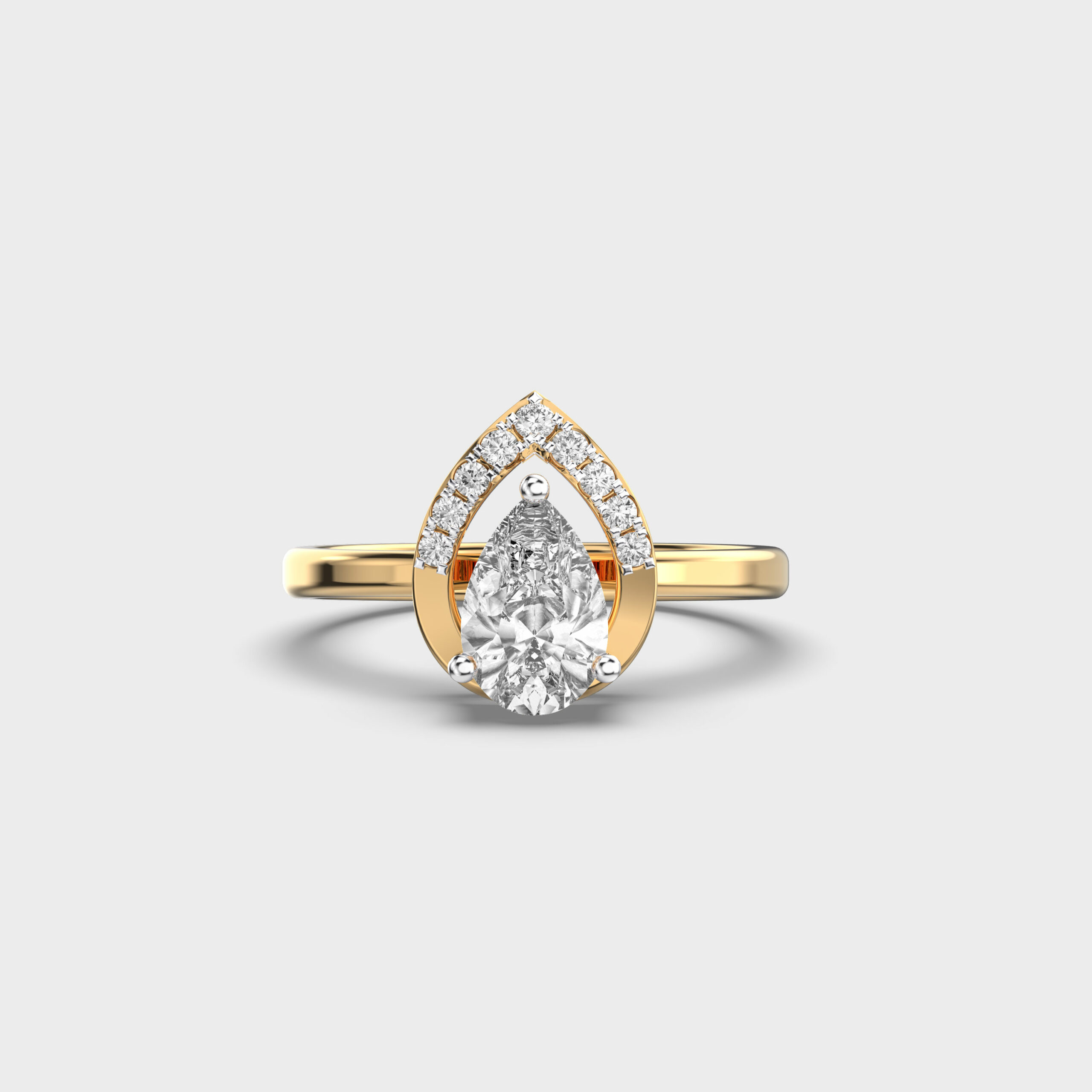 Sparkling Plume De Paon Diamond Ring